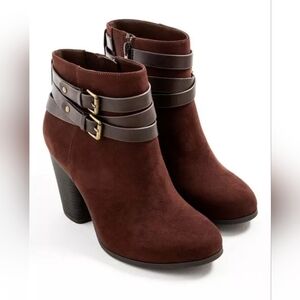 Torrid Size 7 WW Brown Faux Suede Double Buckle Ankle Booties – Comfort Fit